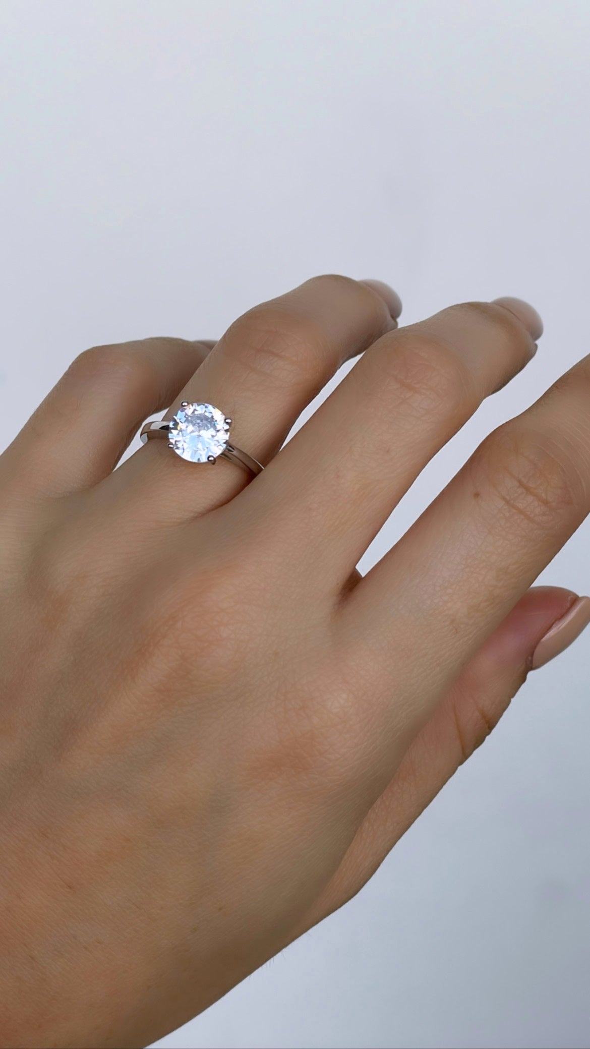 Round Cut Solitaire Ring