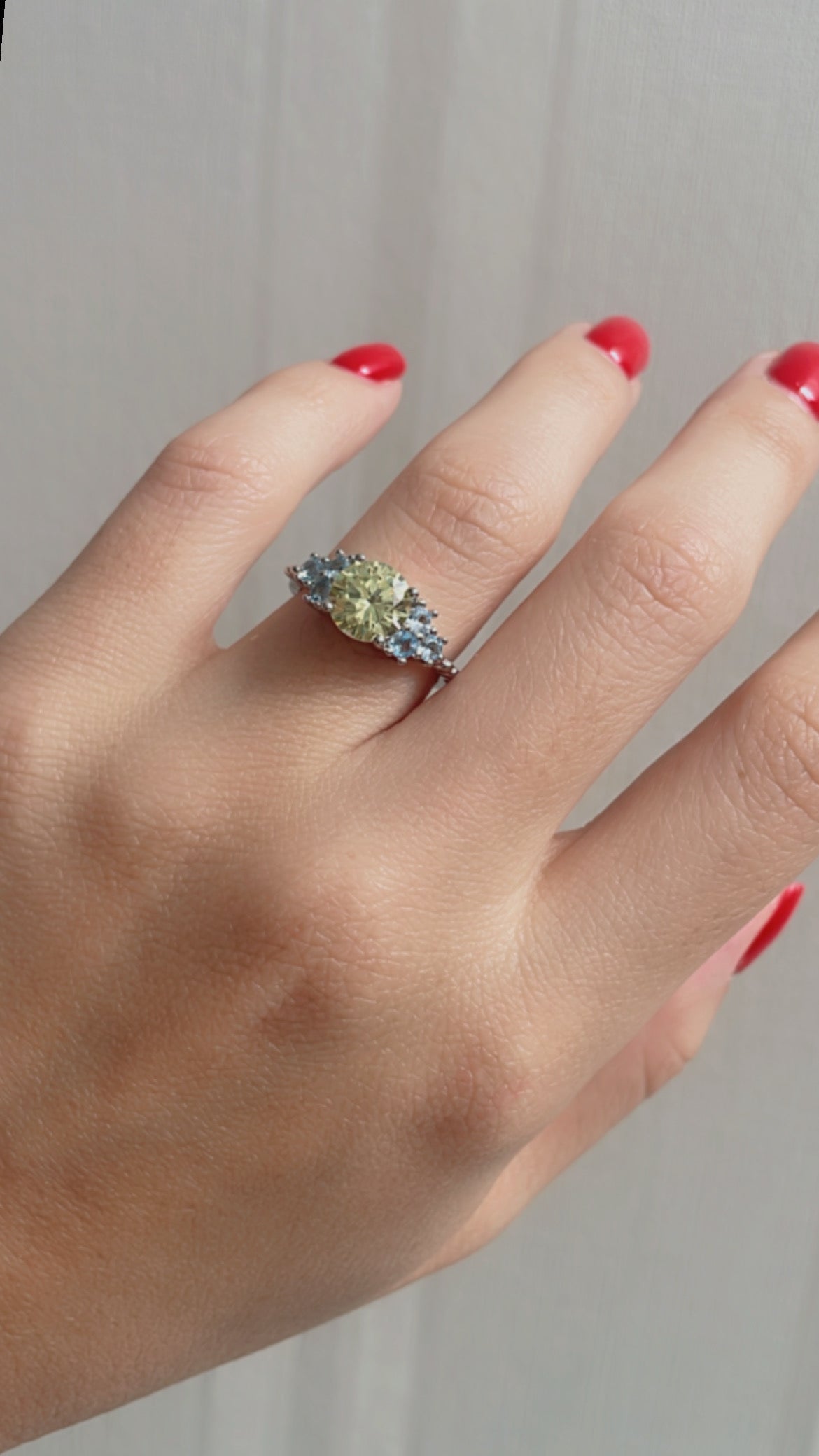 Round Cut Light Green And Aquamarine Stones Ring